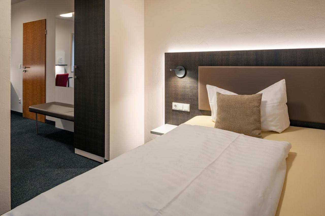 Hotel Fuchsen Kirchheim unter Teck Eksteriør bilde