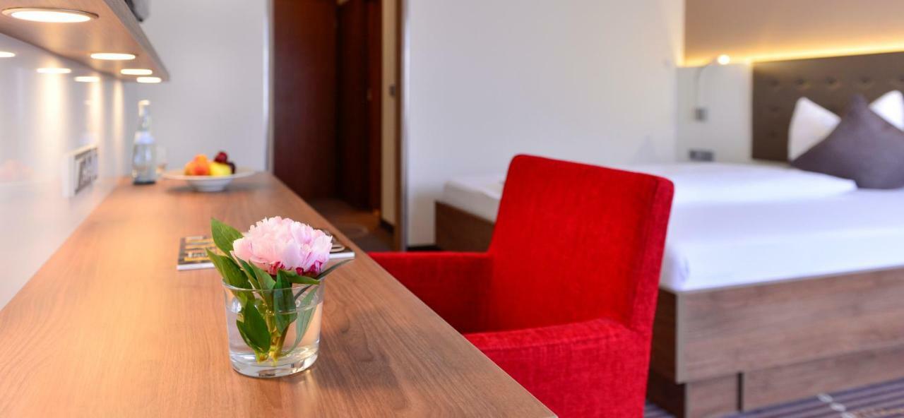 Hotel Fuchsen Kirchheim unter Teck Eksteriør bilde
